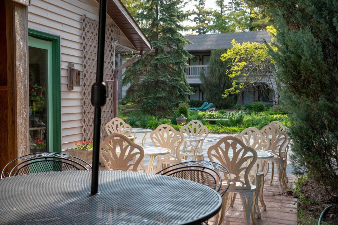 Coachlite Inn Sister Bay Exterior foto