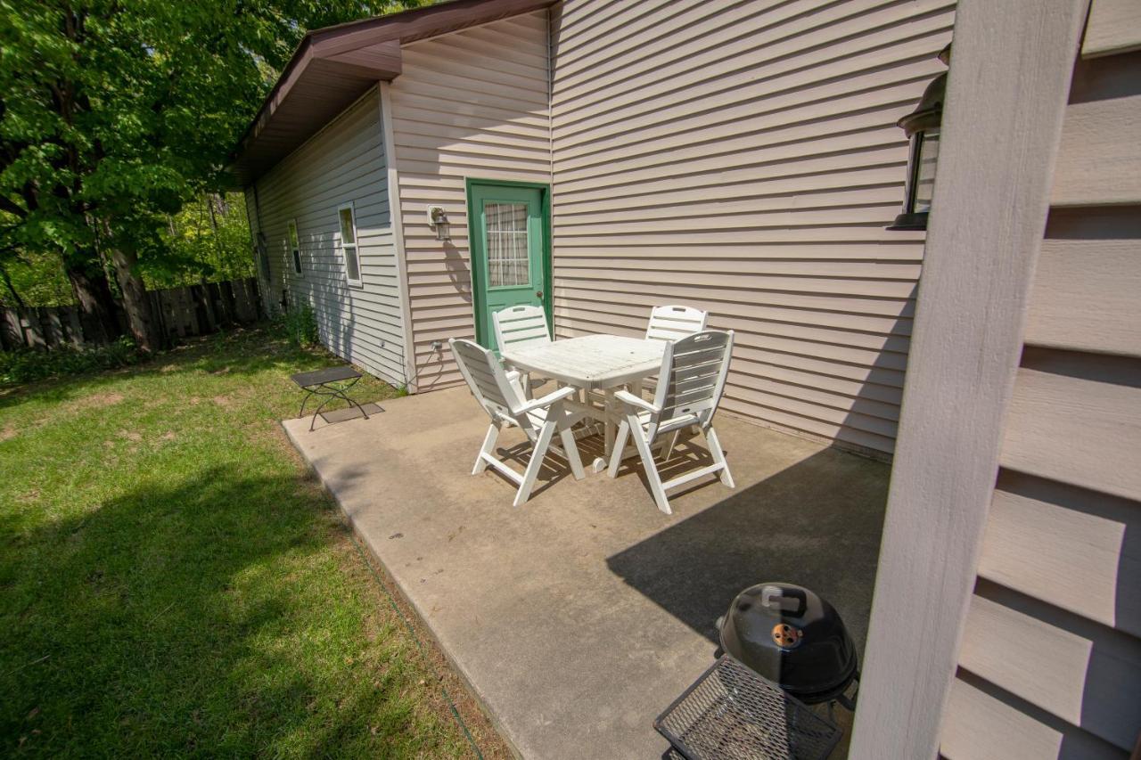 Coachlite Inn Sister Bay Exterior foto