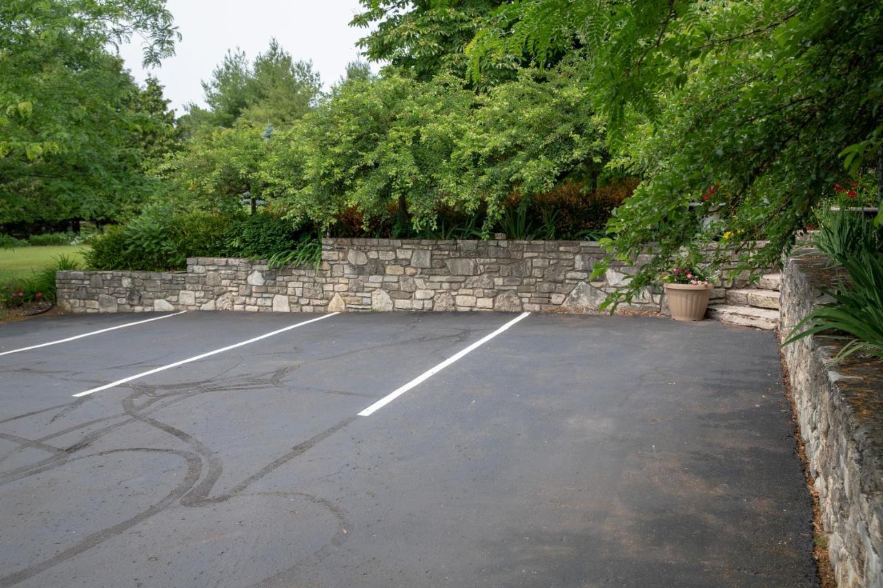Coachlite Inn Sister Bay Exterior foto